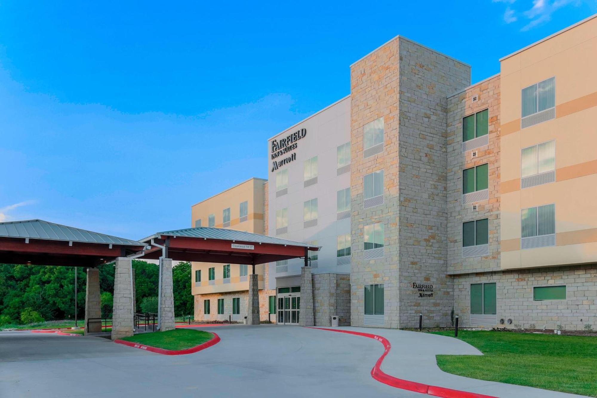 Fairfield Inn & Suites By Marriott Decatur At Decatur Conference Center Exterior foto